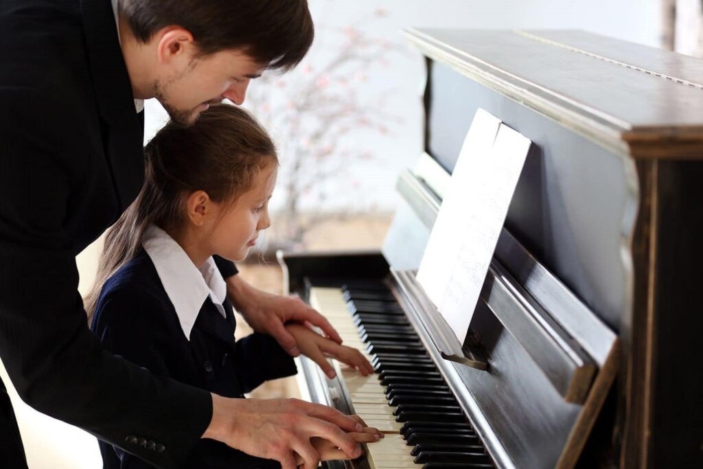 بهترین سن شروع یادگیری پیانو 